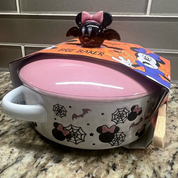 Disney Halloween Minnie Mouse Brie Baker - Picture 2 of 3